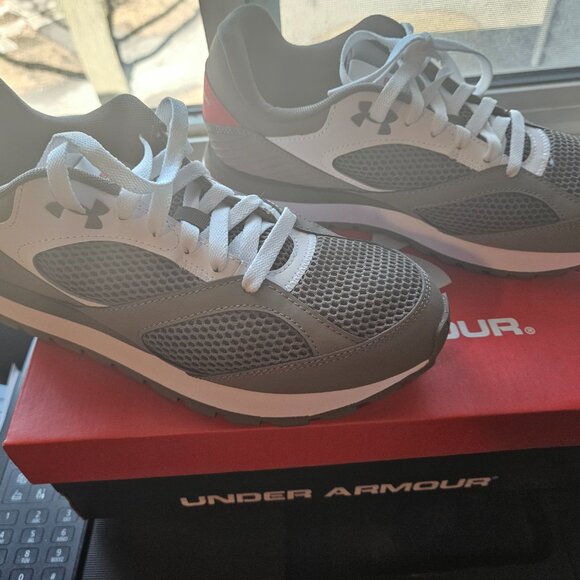 UNDER ARMOUR BRAND NEW RUNNING SHOES SIZE 9.5 - Picture 7 of 7